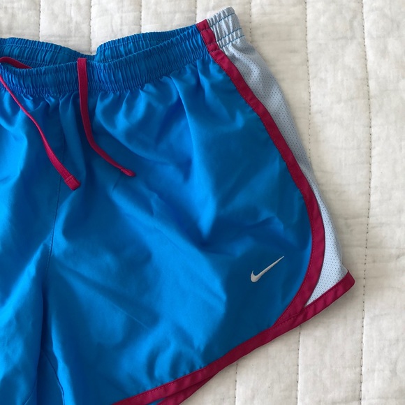 Nike Running Shorts - Picture 2 of 4